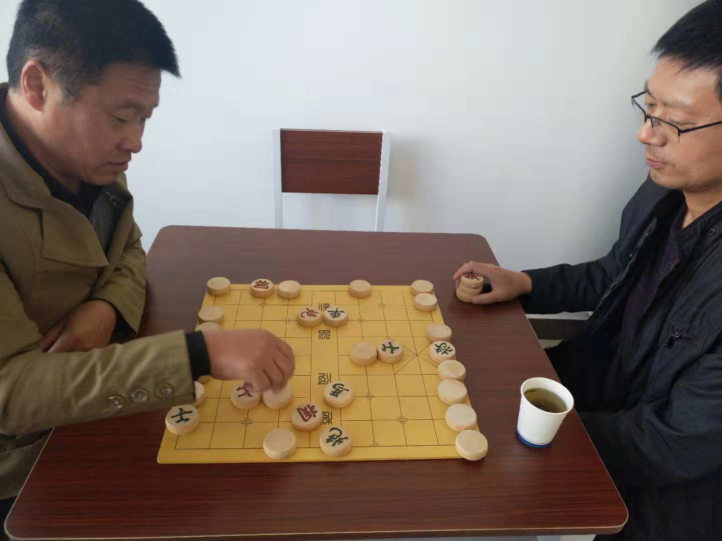 公司工会举办象棋比赛