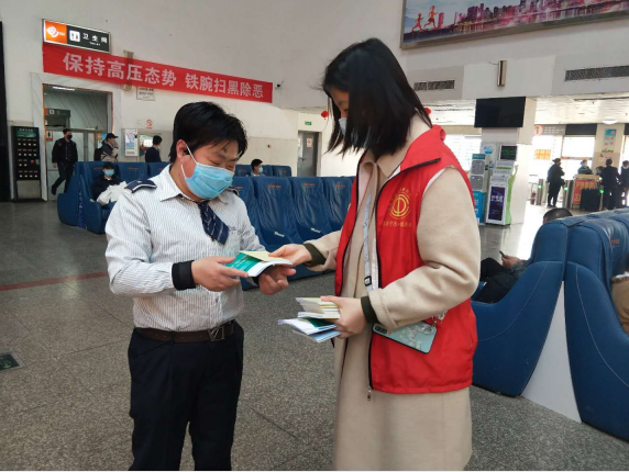 市总工会开展送法进基层活动